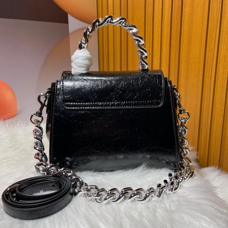 شنطة نسائية ماركة Versace