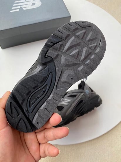 حذاء اطفال ماركة NB