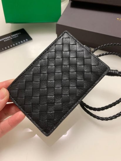 حافظة بطاقات ماركة Bottega Veneta