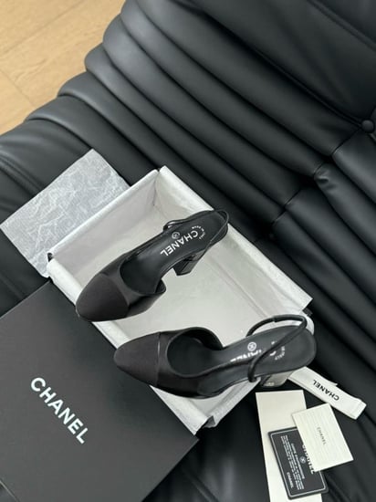 حذاء نسائي ماركة ‏Chanel