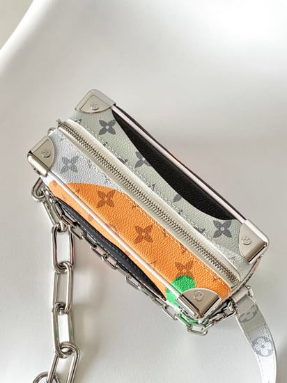 شنطة ماركة LV