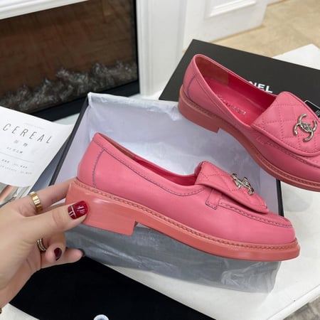 حذاء نسائي ماركة ‏Chanel
