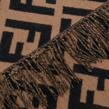 سكارف ماركة Fendi