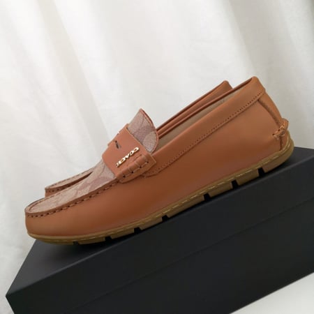 حذاء رجالي ماركة Coach