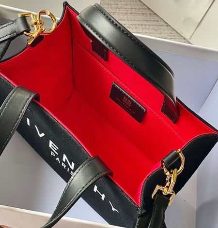 شنطة نسائية ماركة Givenchy