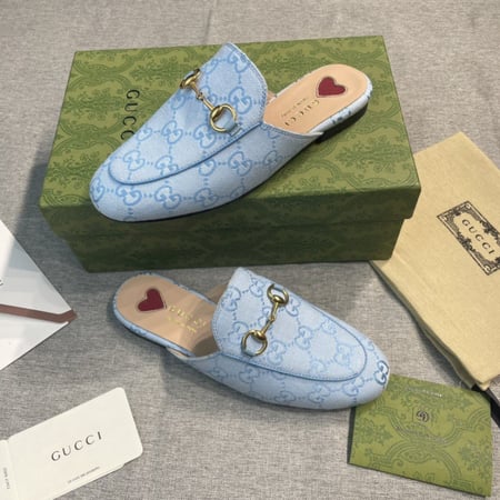 حذاء نسائي ماركة Gucci