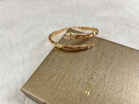 سواره ماركة Bvlgari