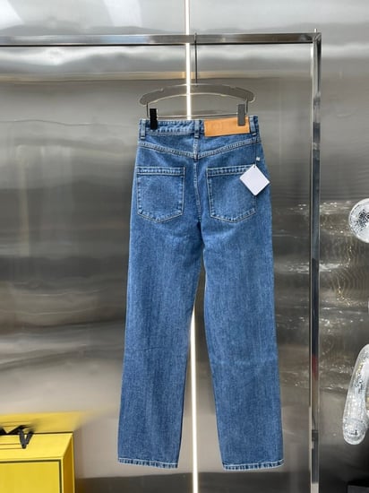 بنطال جينز نسائي ماركة Loewe