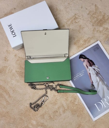 شنطة نسائية ماركة Loewe