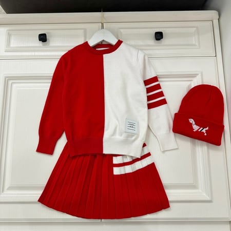 طقم اطفال ماركة Tory burch