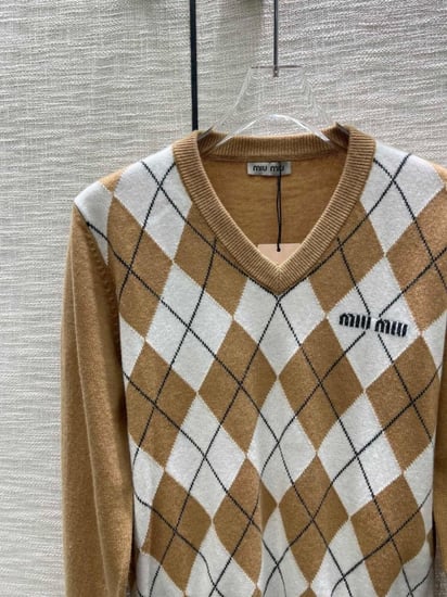 سترة نسائية ماركة Miumiu