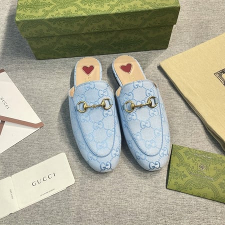حذاء نسائي ماركة Gucci