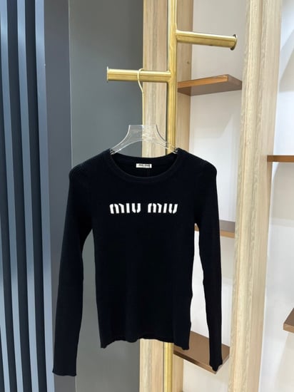 سترة نسائية ماركة Miumiu