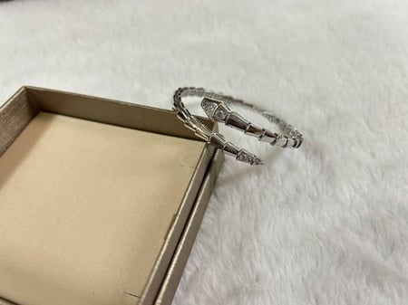 سواره ماركة Bvlgari