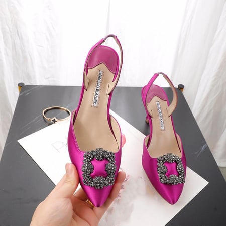 حذاء نسائي ماركة ‏Manolo Blahnik