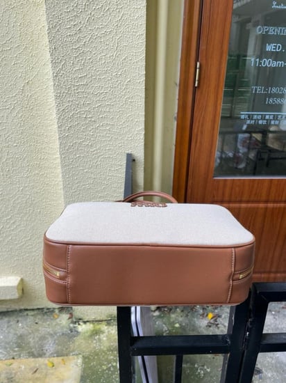 شنطه نسائية ماركة Miumiu