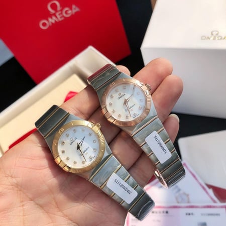ساعة نسائية ماركة Omega