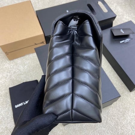 شنطة نسائيه ماركة YSL
