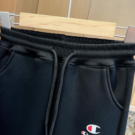 طقم اطفال ماركة champion