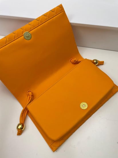 شنطة نسائية ماركة Bottega Veneta
