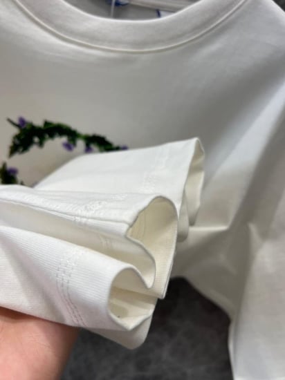 تي شيرت نسائي ماركة Burberry