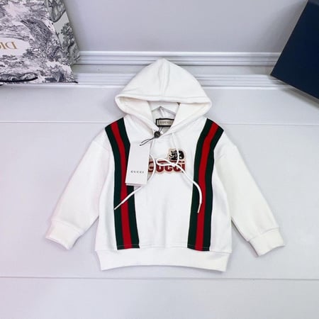 طقم اطفال ماركة Gucci