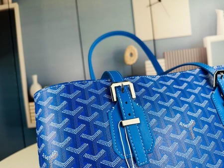 شنطة نسائية ماركة Goyard