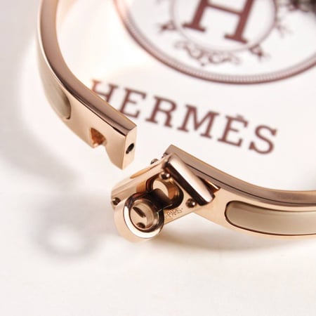 سواره ماركة Hermès