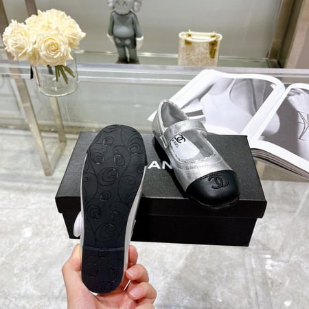 حذاء اطفال ماركات متنوعه