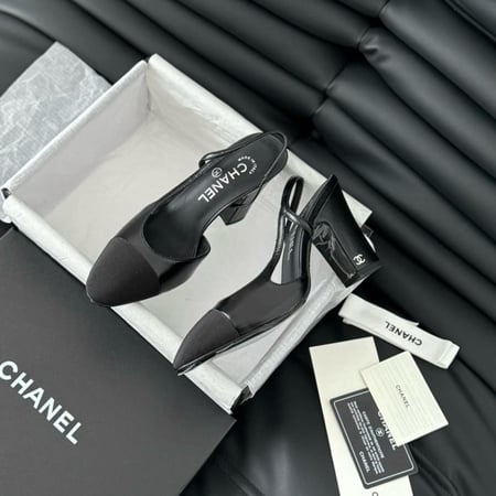 حذاء نسائي ماركة ‏Chanel