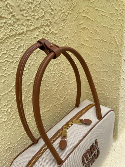 شنطه نسائية ماركة Miumiu