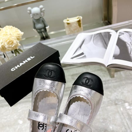 حذاء اطفال ماركات متنوعه