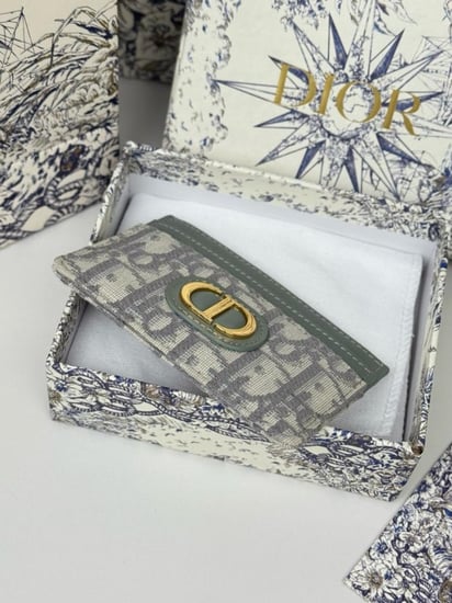 كارد ماركة Dior