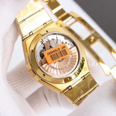 ساعة رجالية ماركة Omega