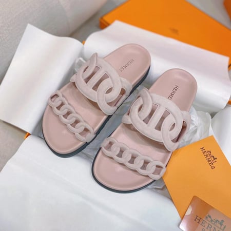 حذاء نسائي ماركة Hermès