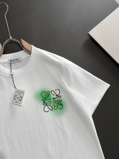 تي شيرت ماركة Loewe