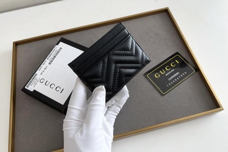 كارد ماركة Gucci