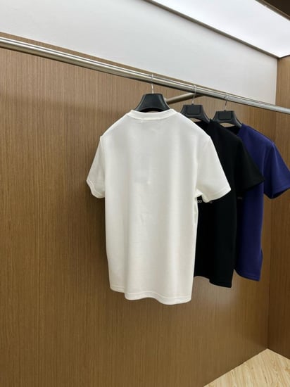 تي شيرت ماركة D&G