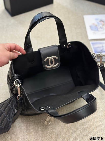 شنطة نسائية ماركة Chanel