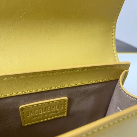 شنطة نسائية ماركة ‏JACQUEMUS