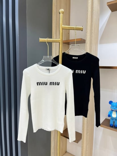 سترة نسائية ماركة Miumiu