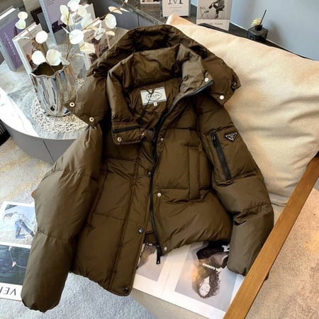 جاكيت نسائي ماركة Prada