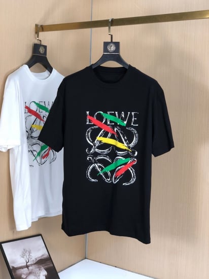 تي شيرت ماركات متنوعة