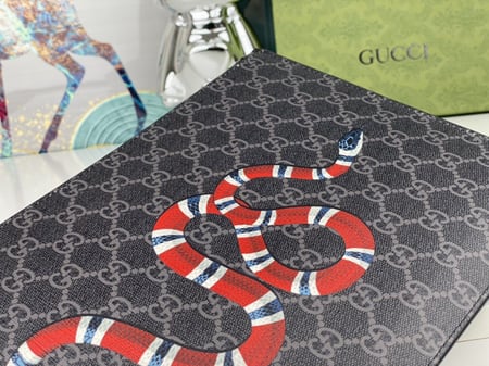 شنطة نسائية ماركة Gucci