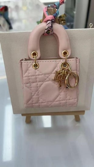 تعليقة فخمة نمط حقيبة