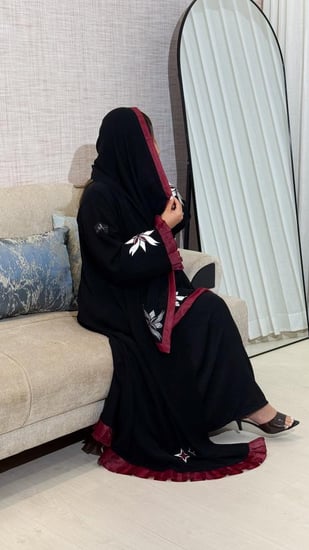 عباية ارلي ( Crimson Moon)