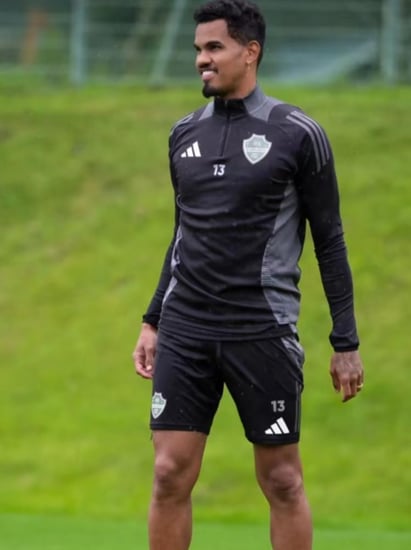 طقم سويتر الاهلي الجديد 2026 الاسود