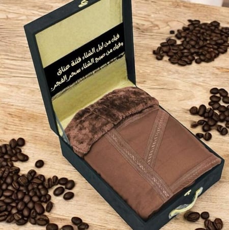 فرو رجالي فاخر بتصميم أنيق ودافئ- متجر التميز