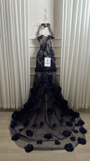 فستان صالحة