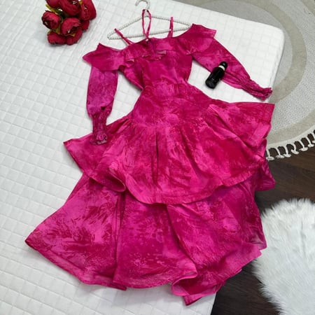 فستان لطيفه